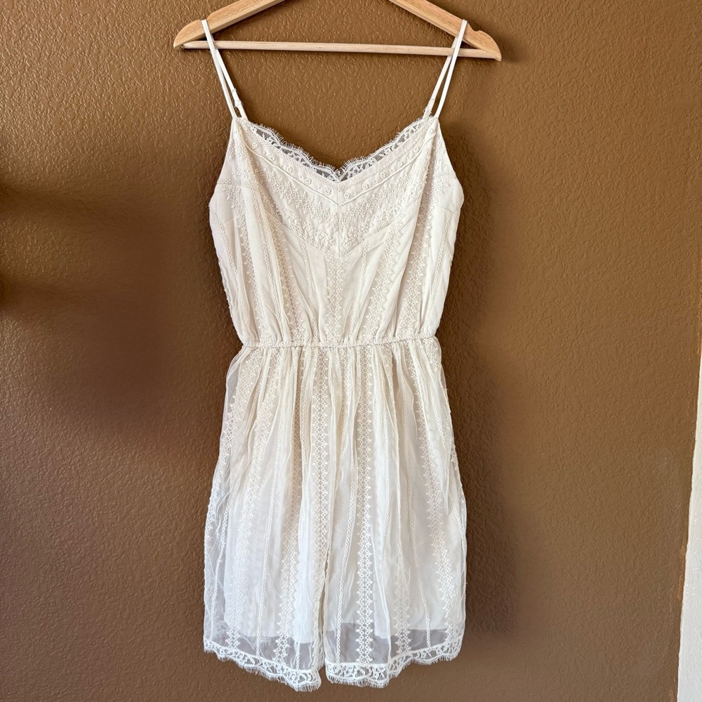 Abercrombie & Fitch Ivory Lace Trim Embroidered V-Neck Mini Dress Sz S Babydoll